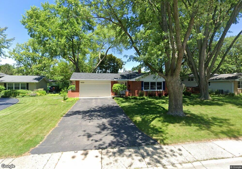 433 Spruce Dr, Naperville, IL 60540 - photo 1