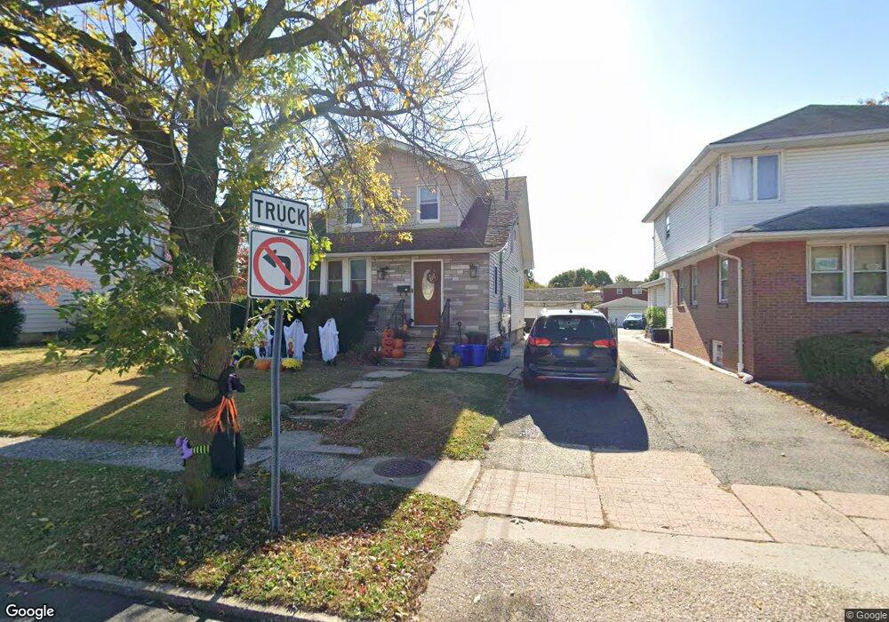 366 Rutherford Ave, Lyndhurst, NJ 07071 - photo 1