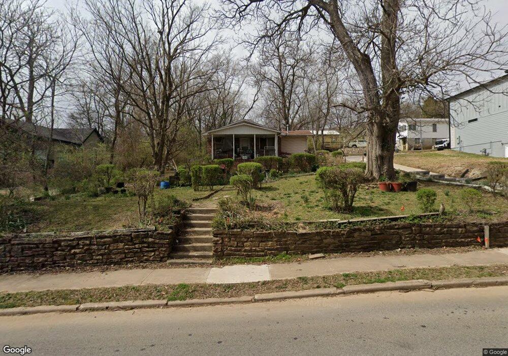 220 S Mill Ave, Fayetteville, AR 72701 - photo 1