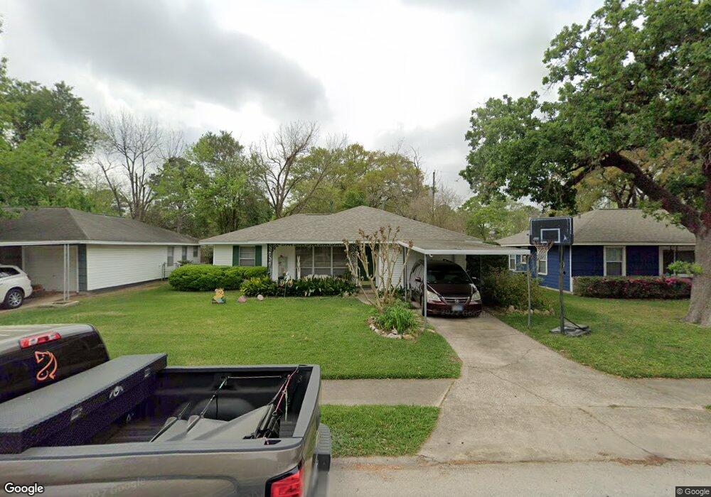 2319 Saxon Dr, Houston, TX 77018 - photo 1