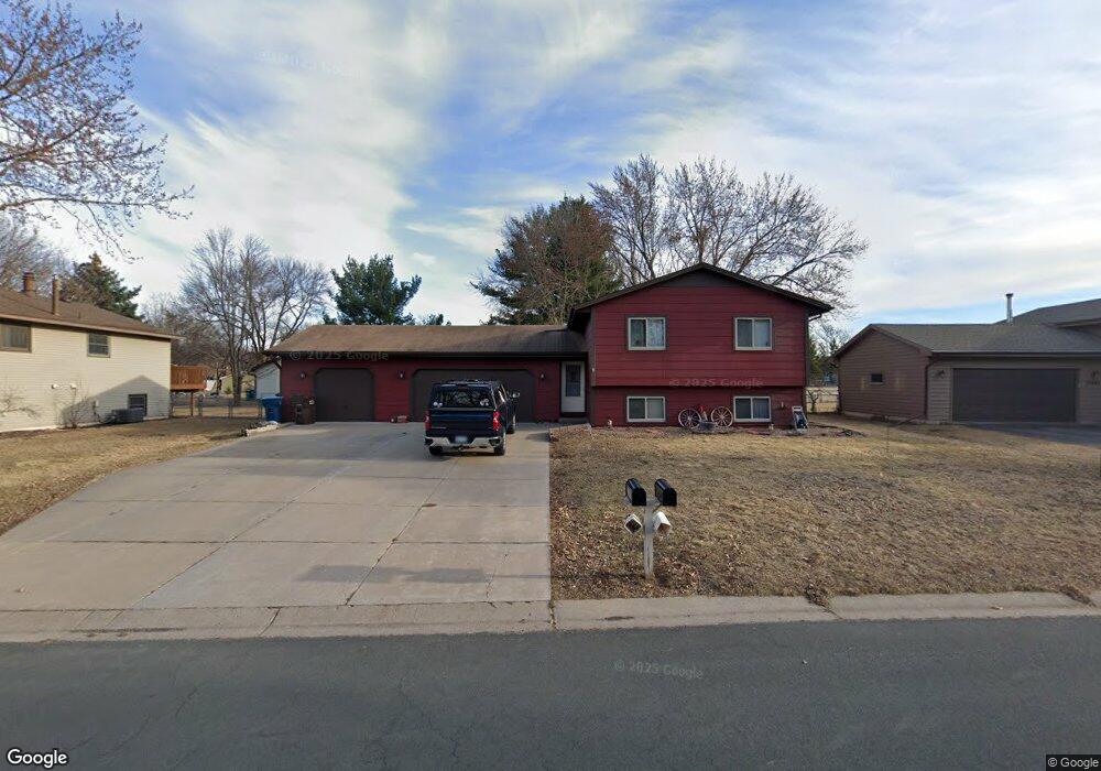 10585 99th Place N, Maple Grove, MN 55369 - photo 1