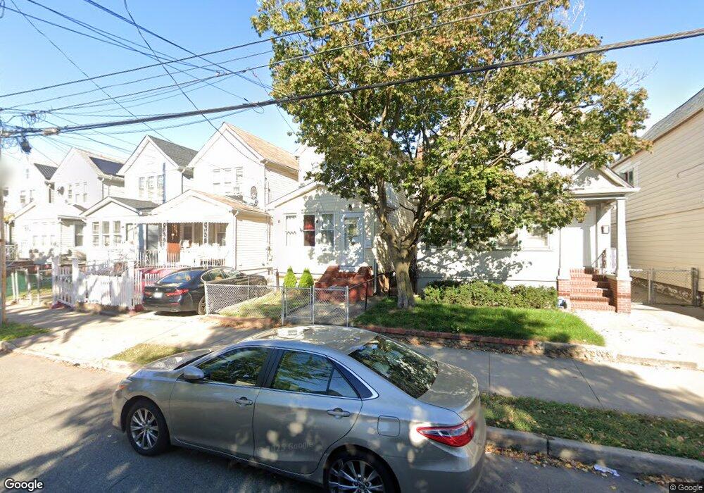 150-29 116th Ave, Jamaica, NY 11434 - photo 1