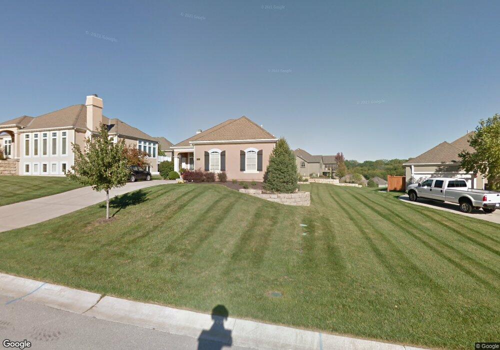 4955 Bradshaw St, Shawnee, KS 66216 - photo 1