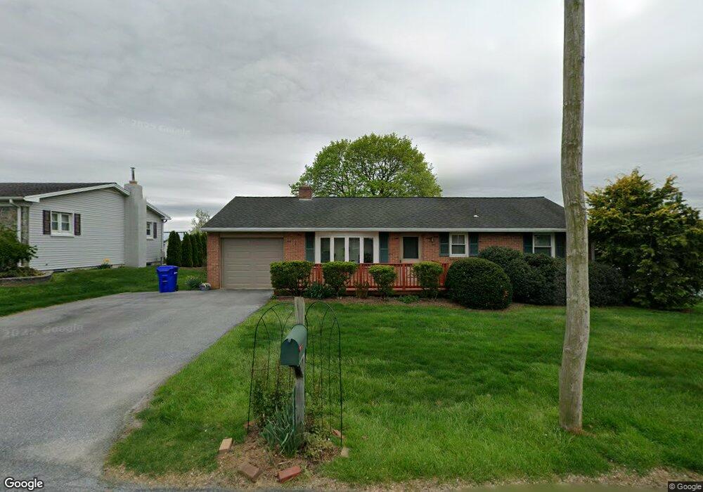 738 School Ln, New Holland, PA 17557 - photo 1