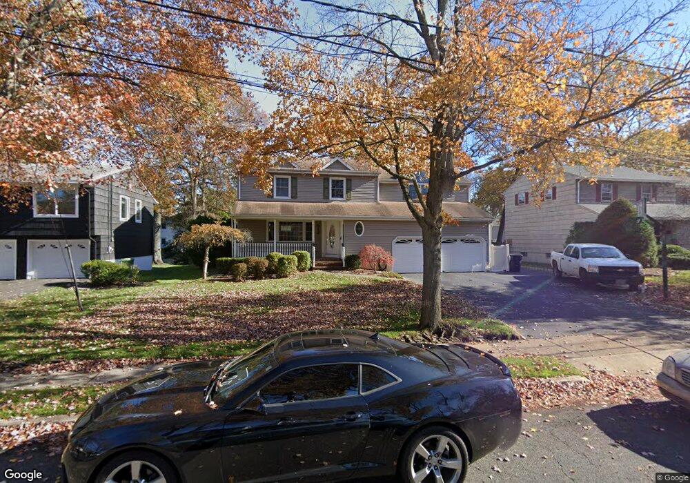 512 Berry Ln, Paramus, NJ 07652 - photo 1