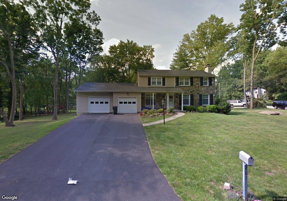 401 Morris Ln, Wallingford, PA 19086 - photo 1