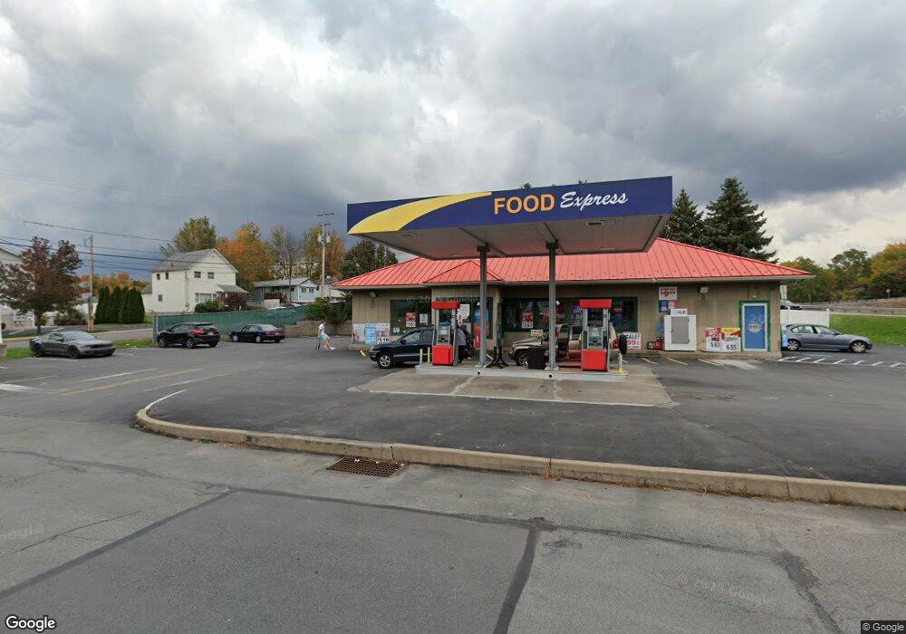 914 Dunmore St, Throop, PA 18512 - photo 1