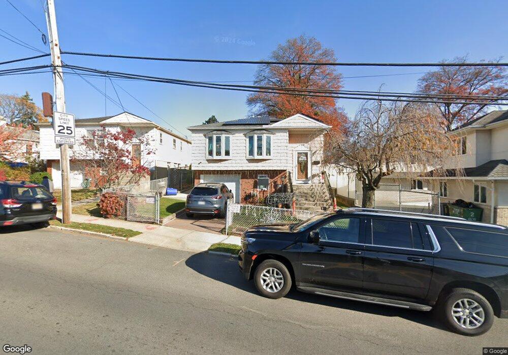 811 Bement Ave, Staten Island, NY 10310 - photo 1