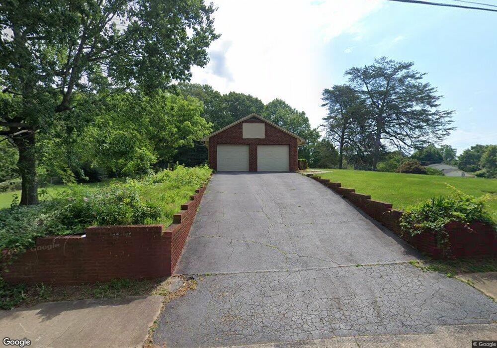 1423 Knox St, Statesville, NC 28677 - photo 1