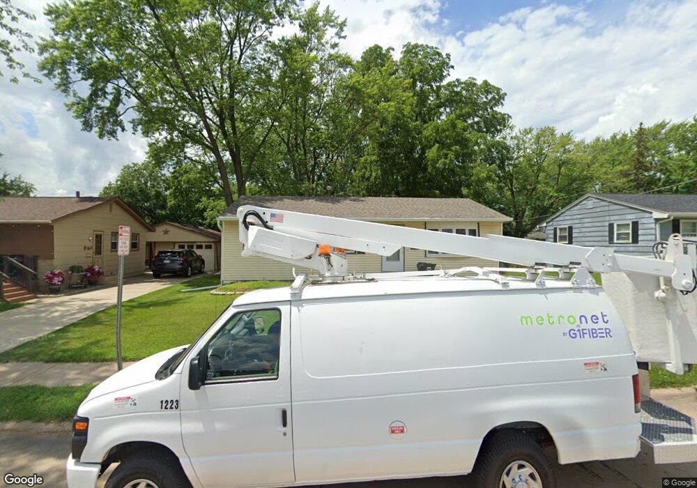 1406 N Clark St, Davenport, IA 52804 - photo 1