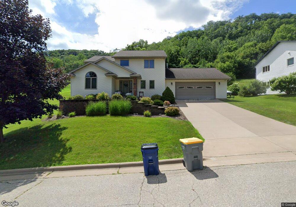 617 N 12th Ct, La Crescent, MN 55947 - photo 1