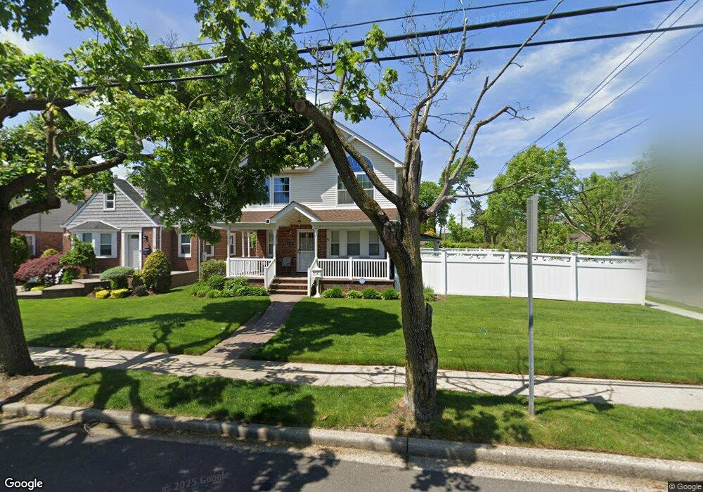 198 Semton Blvd, Franklin Square, NY 11010 - photo 1