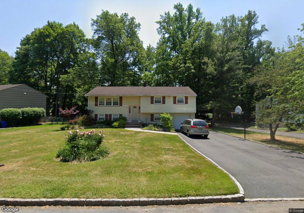 4 Tanglewood Dr, Livingston, NJ 07039 - photo 1