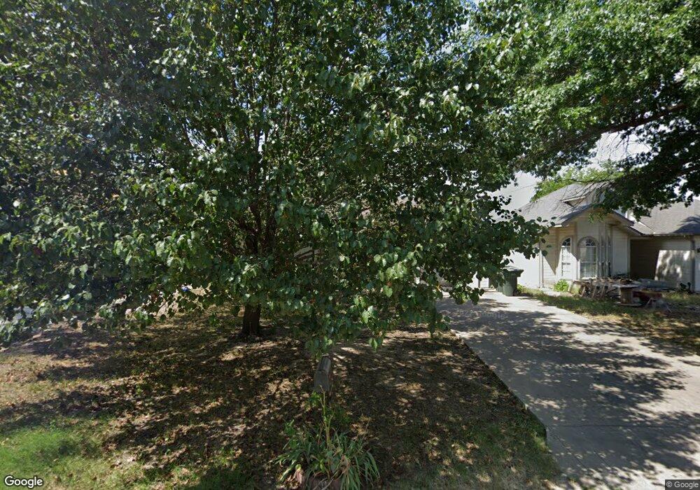 414 W 3rd St, Skiatook, OK 74070 - photo 1