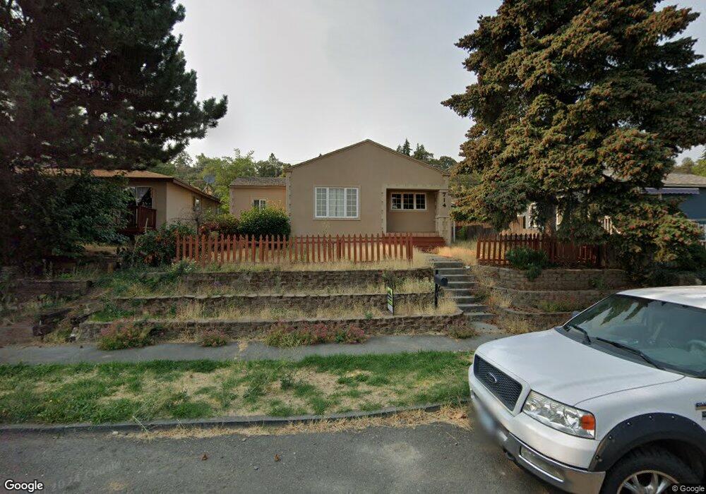 714 E 13th St, the Dalles, OR 97058 - photo 1