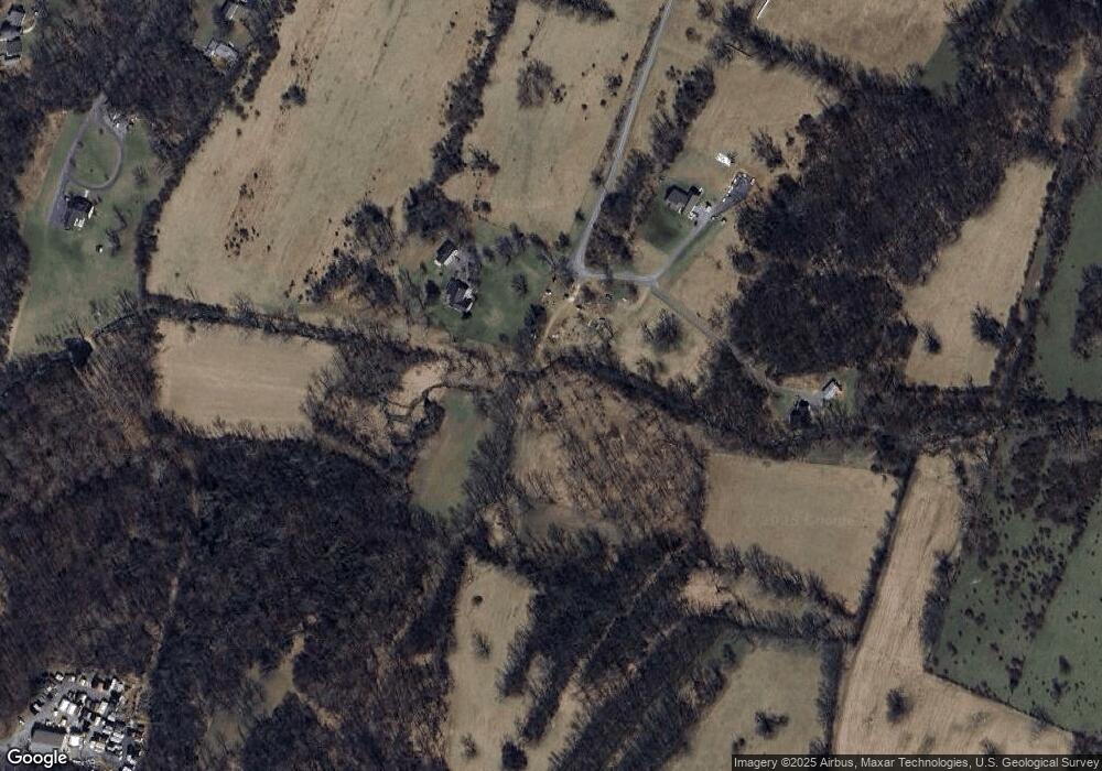 262 Reese Ln, Bunker Hill, WV 25413 - photo 1