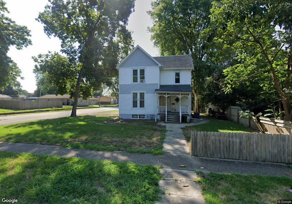 230 N Logan St, Lincoln, IL 62656 - photo 1