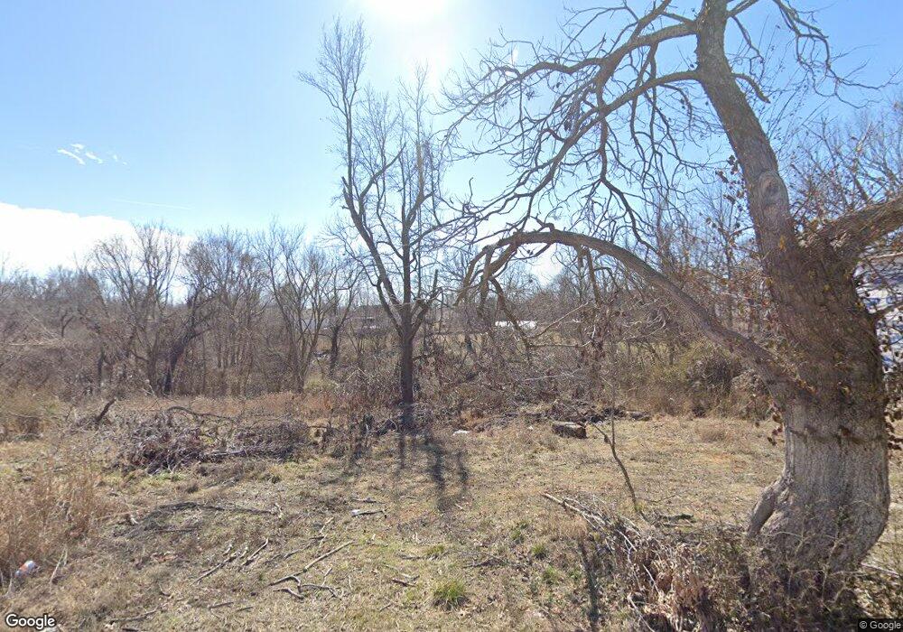 422 E Pearl St, Rogers, AR 72756 - photo 1