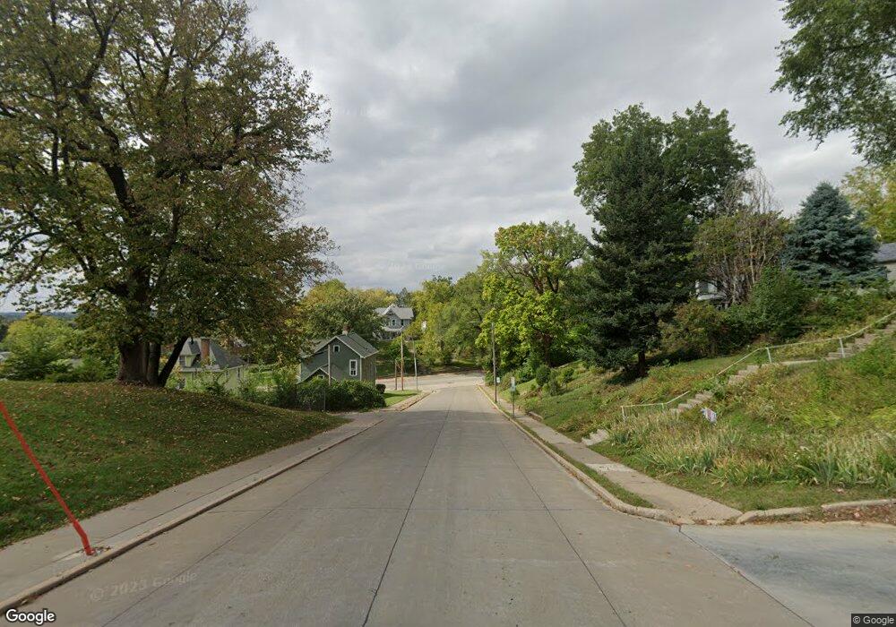 1109 W 9th St, Davenport, IA 52804 - photo 1