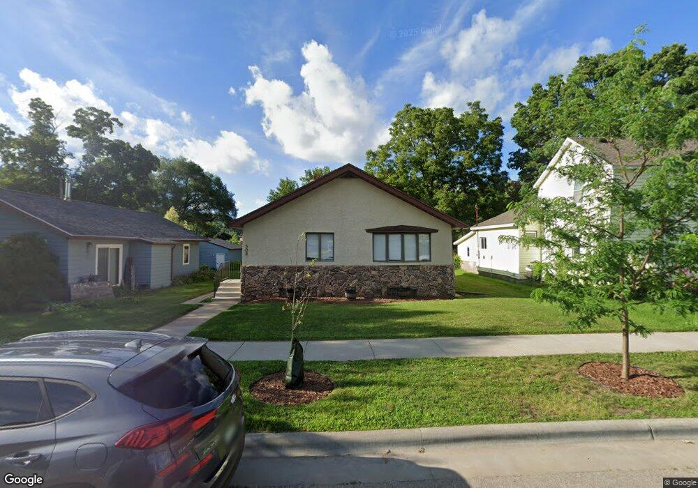 508 S 3rd St, La Crescent, MN 55947 - photo 1