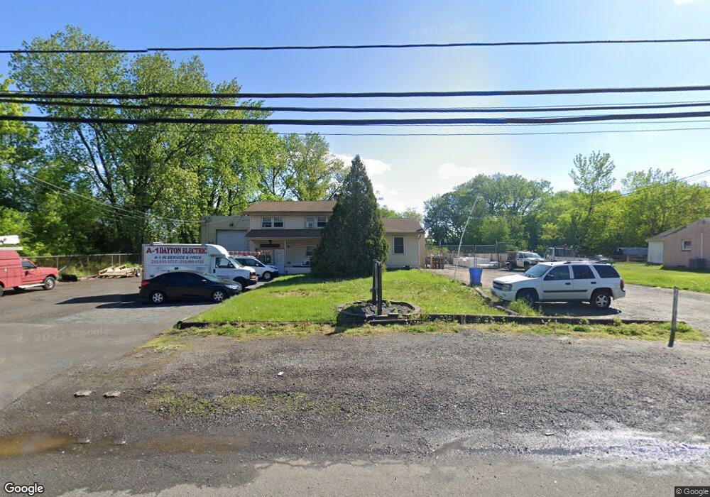 2500 Edgely Rd, Levittown, PA 19057 - photo 1