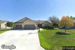 1093 Forest Hills Dr, Sheboygan, WI 53083
