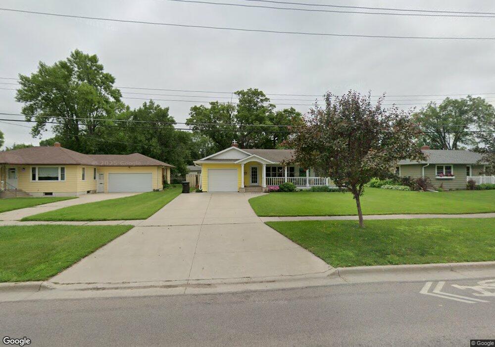 1649 Elm St N, Fargo, ND 58102 - photo 1