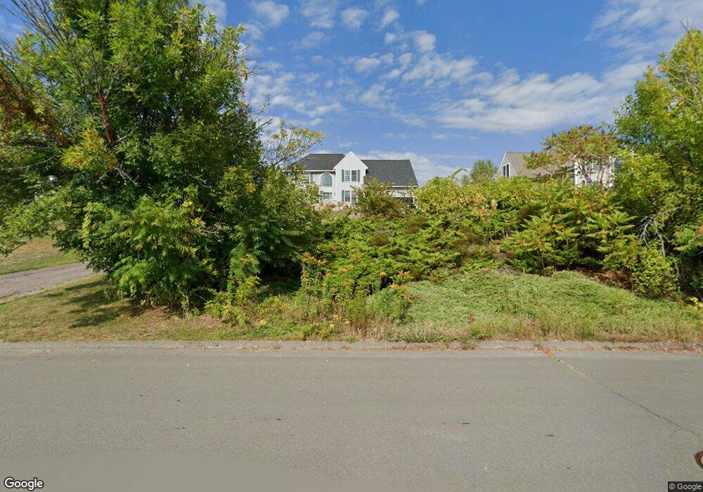 79 Macintosh Ln, Fitchburg, MA 01420 - photo 1