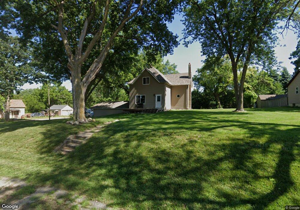 726 NW 2nd St, Blue Earth, MN 56013 - photo 1
