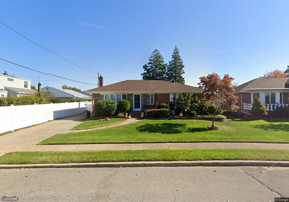 138 Miriam St, Bethpage, NY 11714 - photo 1