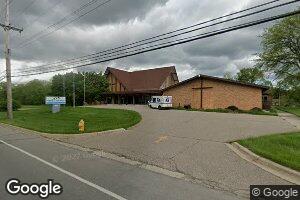 1102 W Hemphill Rd, Flint, MI 48507