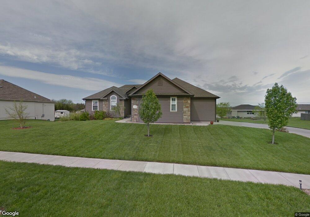 4323 SE Oakview Ln, Topeka, KS 66609 - photo 1