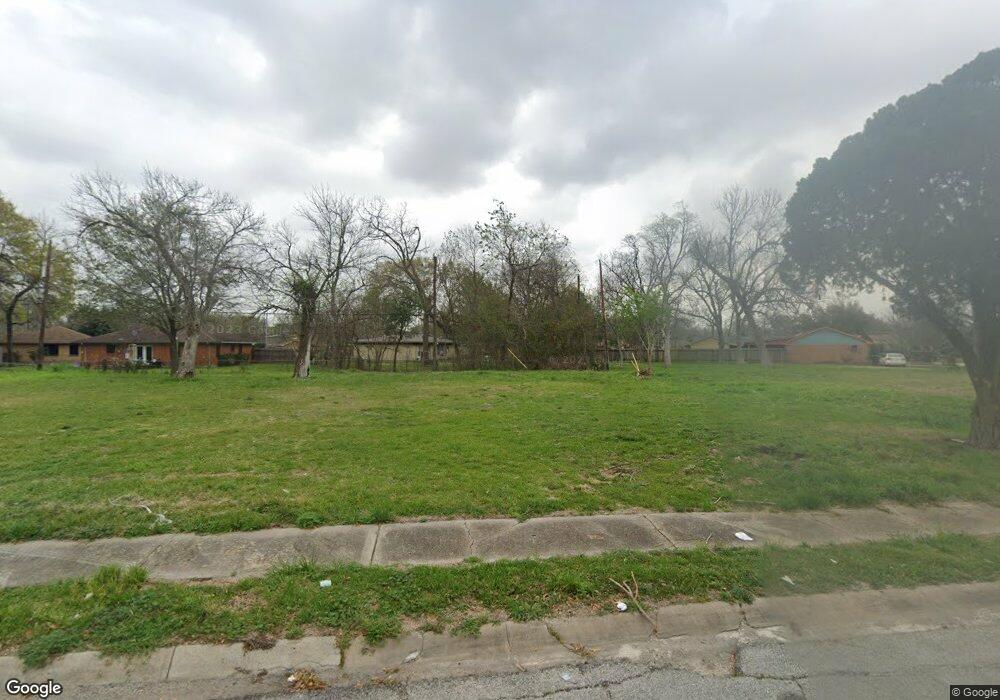 339 Glenburnie Dr, Houston, TX 77022 - photo 1