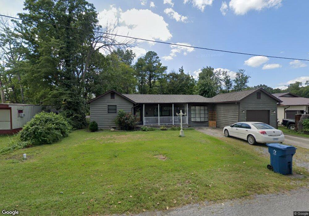 807 N Webster St, Harrisburg, IL 62946 - photo 1