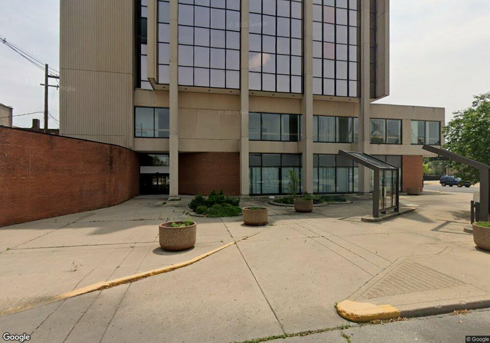 33 W 10th St, Anderson, IN 46016 - photo 1