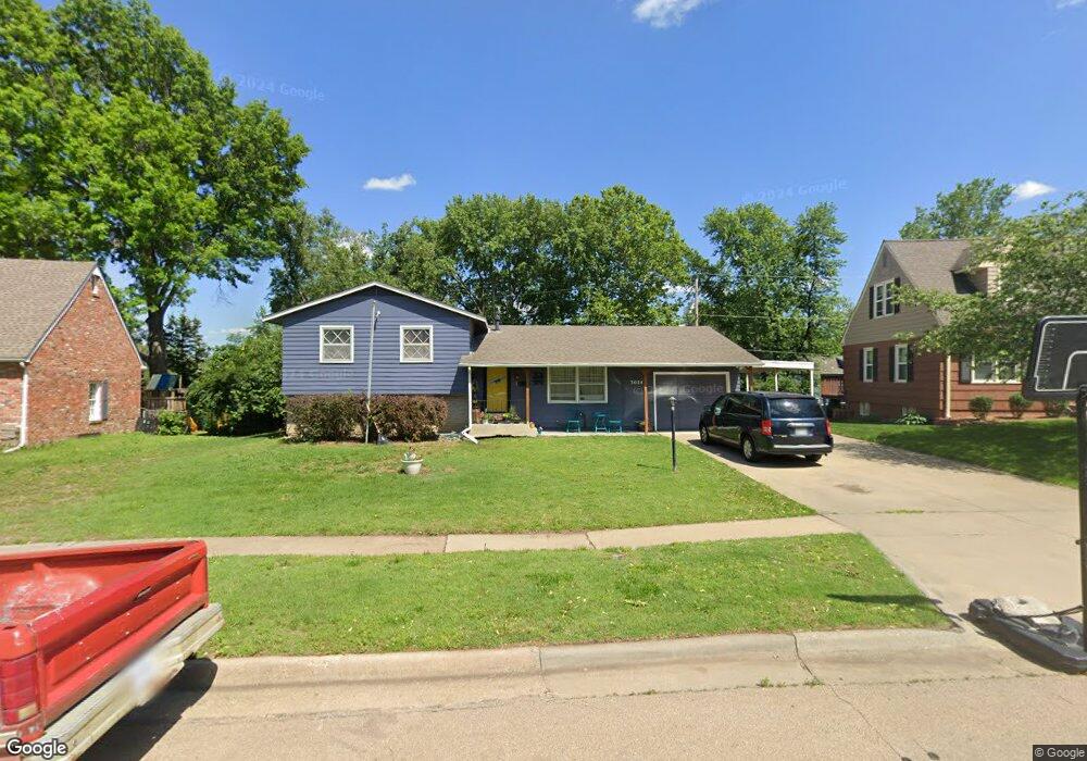 3024 SW Mulvane St, Topeka, KS 66611 - photo 1