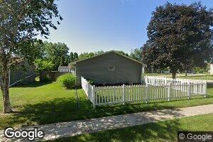 3205 N Pine St, Davenport, IA 52804