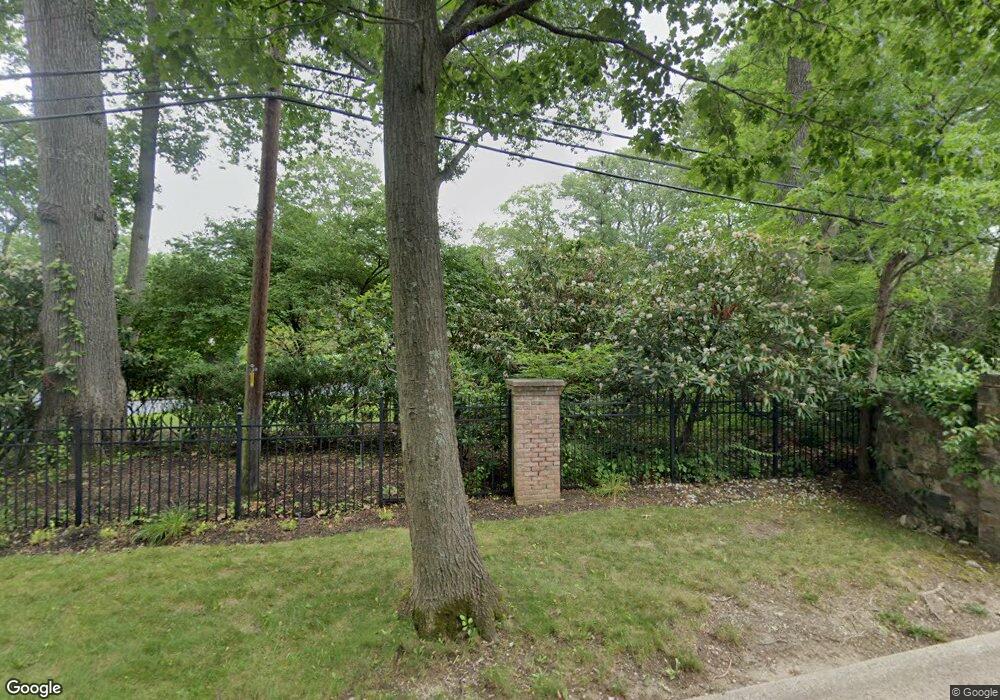 2 Stonegate Ln, Glen Head, NY 11545 - photo 1