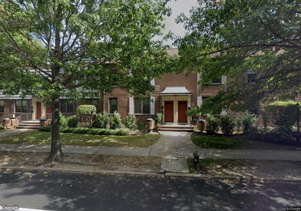 6943 Park Dr E unit A, Flushing, NY 11367 - photo 1