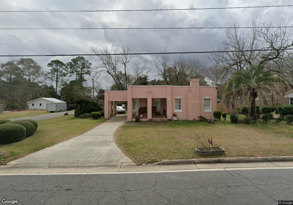 202 W Smith St, Claxton, GA 30417 - photo 1