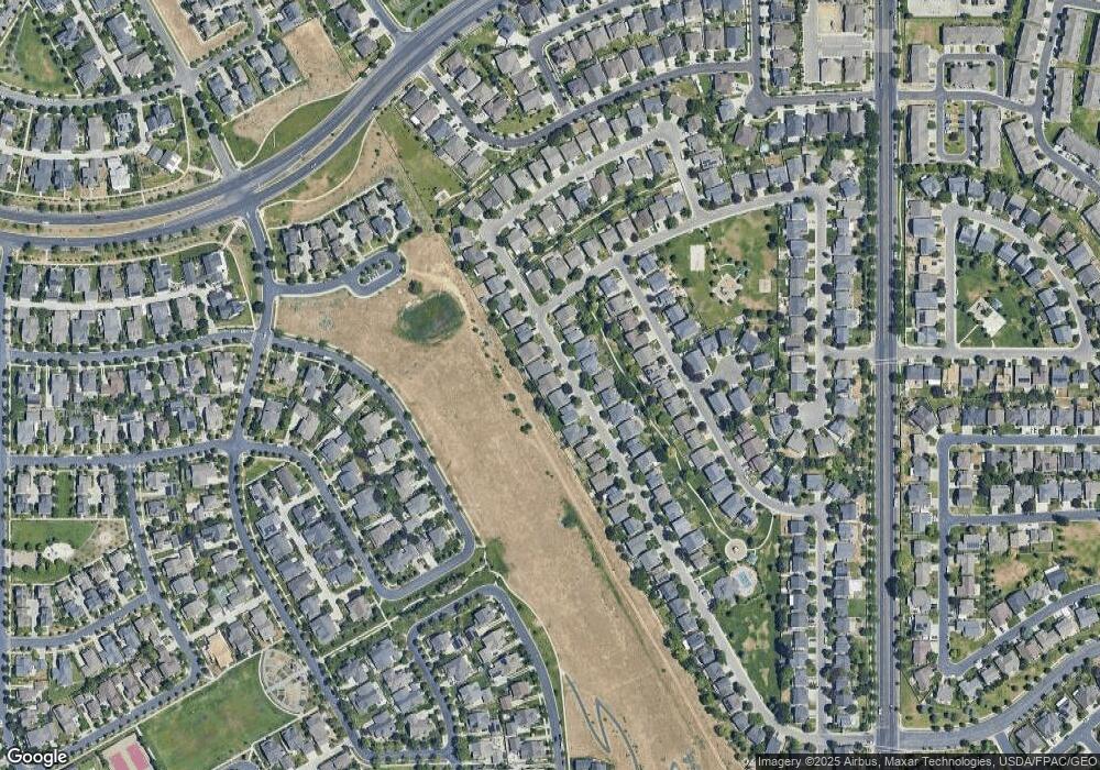 10682 Pine Grove Way, South Jordan, UT 84095 - photo 1