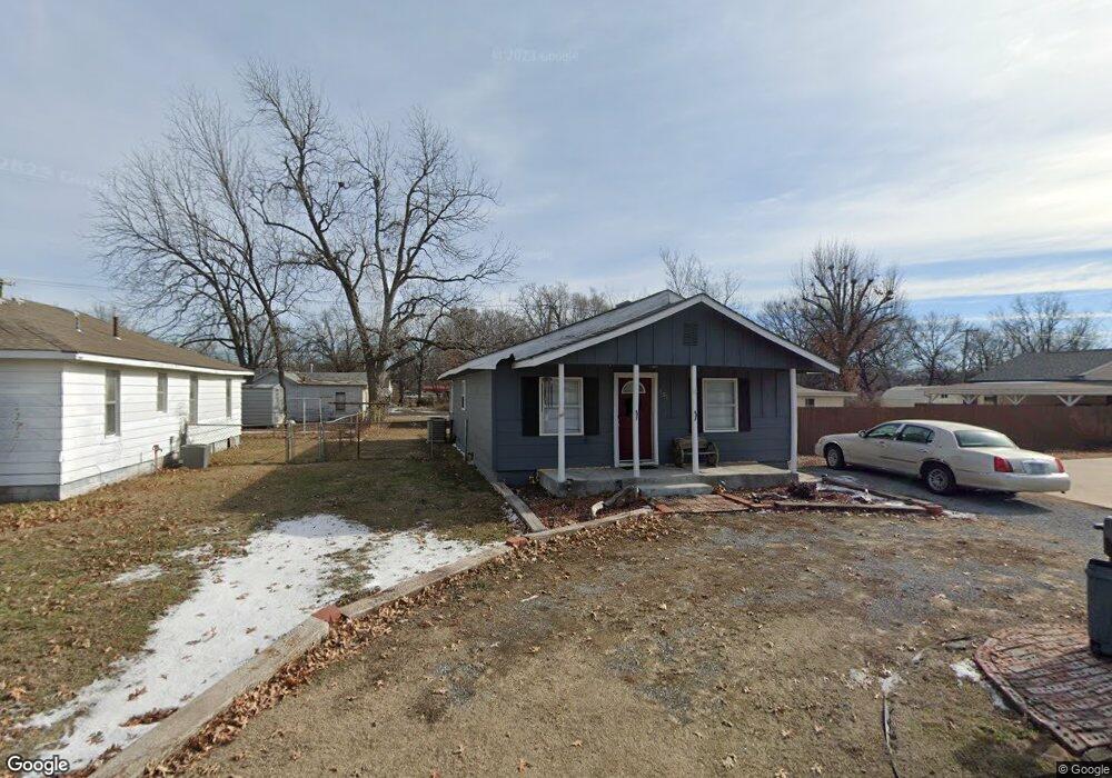 121 N Elliott St, Pryor, OK 74361 - photo 1