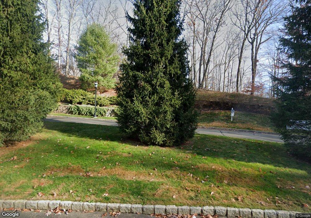 90 Suzie Dr, Newtown, CT 06470 - photo 1