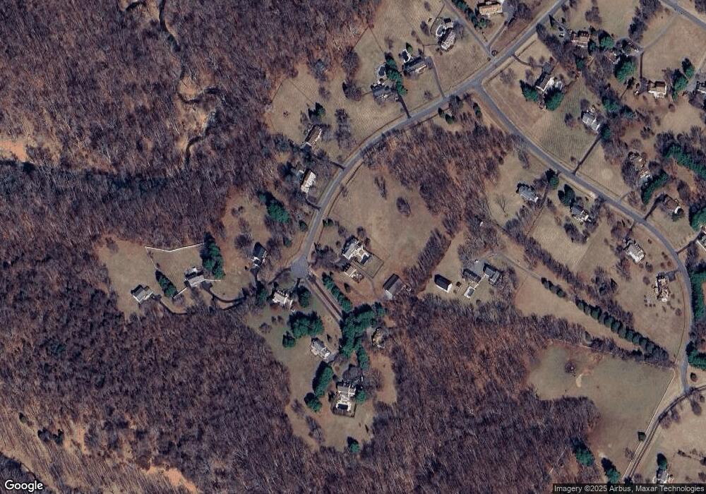 22208 Creekview Dr, Gaithersburg, MD 20882 - photo 1