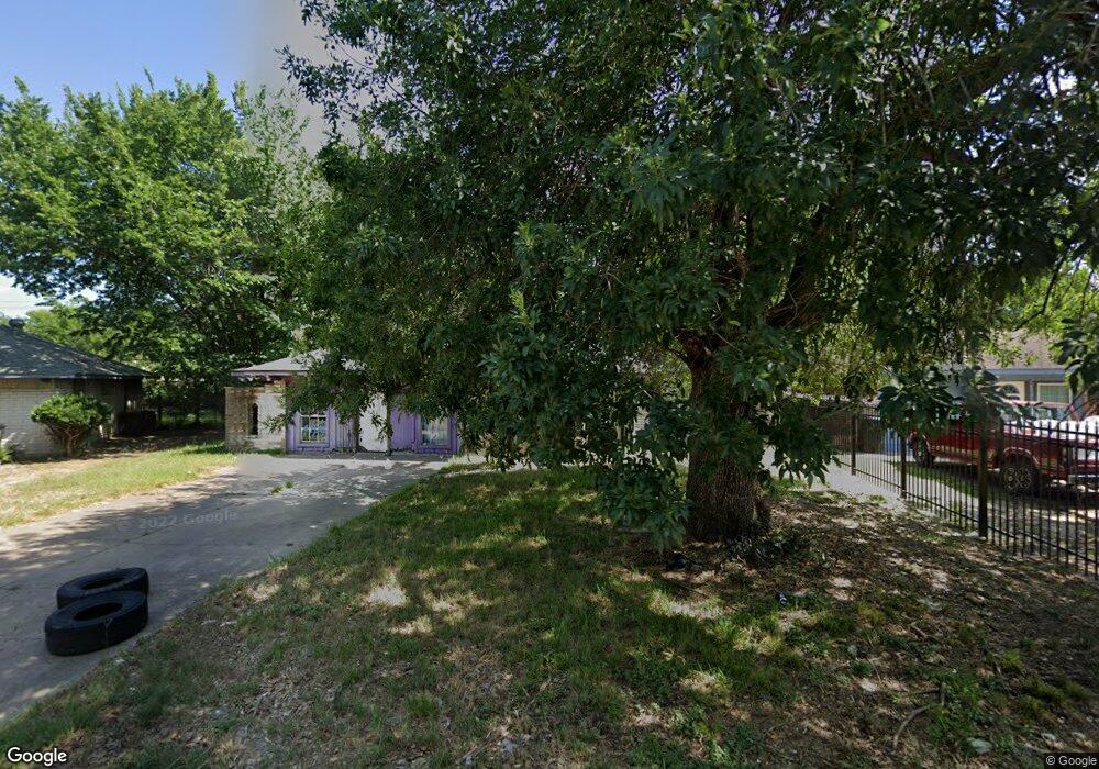 8646 Whitecastle Ln, Houston, TX 77088 - photo 1