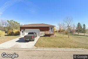 304 5th St NE, Crosby, ND 58730