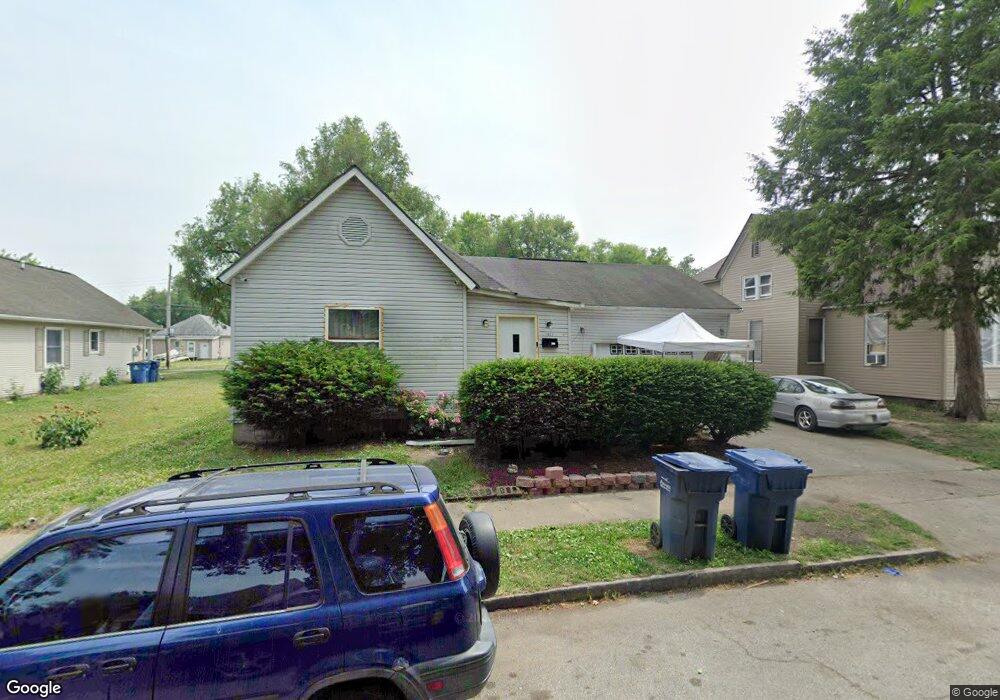 1921 Spruce St, Terre Haute, IN 47807 - photo 1