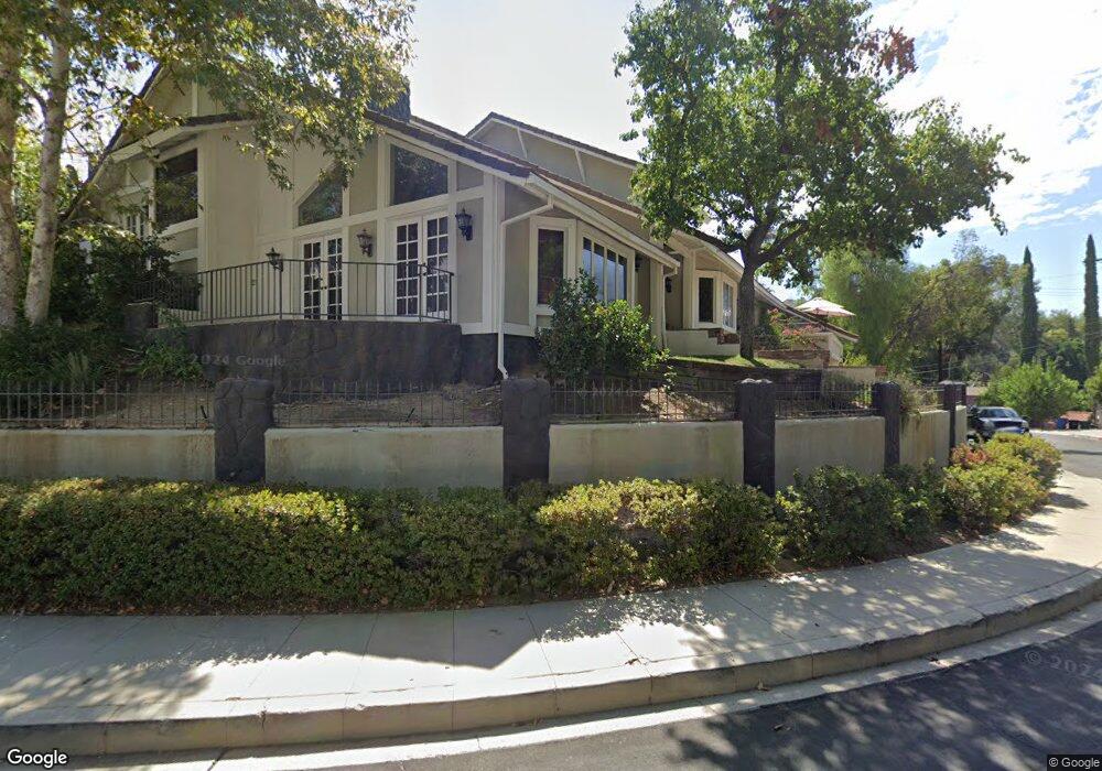 21778 Ybarra Rd, Woodland Hills, CA 91364 - photo 1