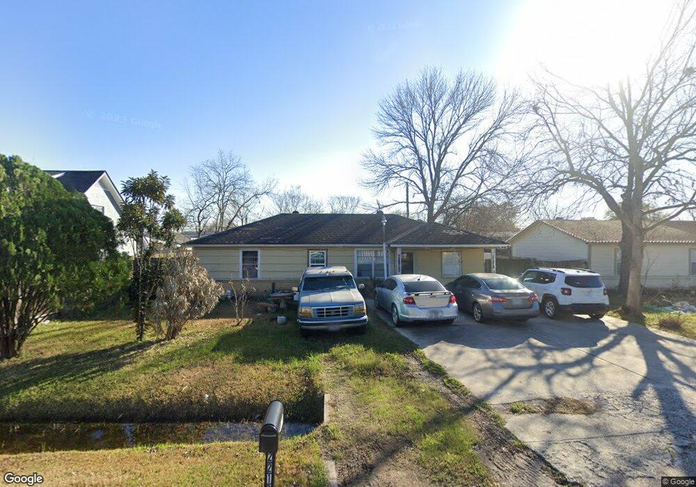 2210 Sunny Dr, Houston, TX 77093 - photo 1