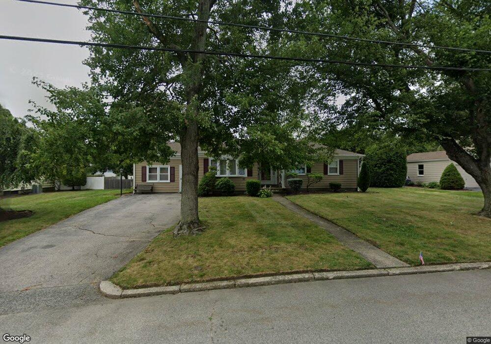 39 Glen View Dr, Cranston, RI 02920 - photo 1